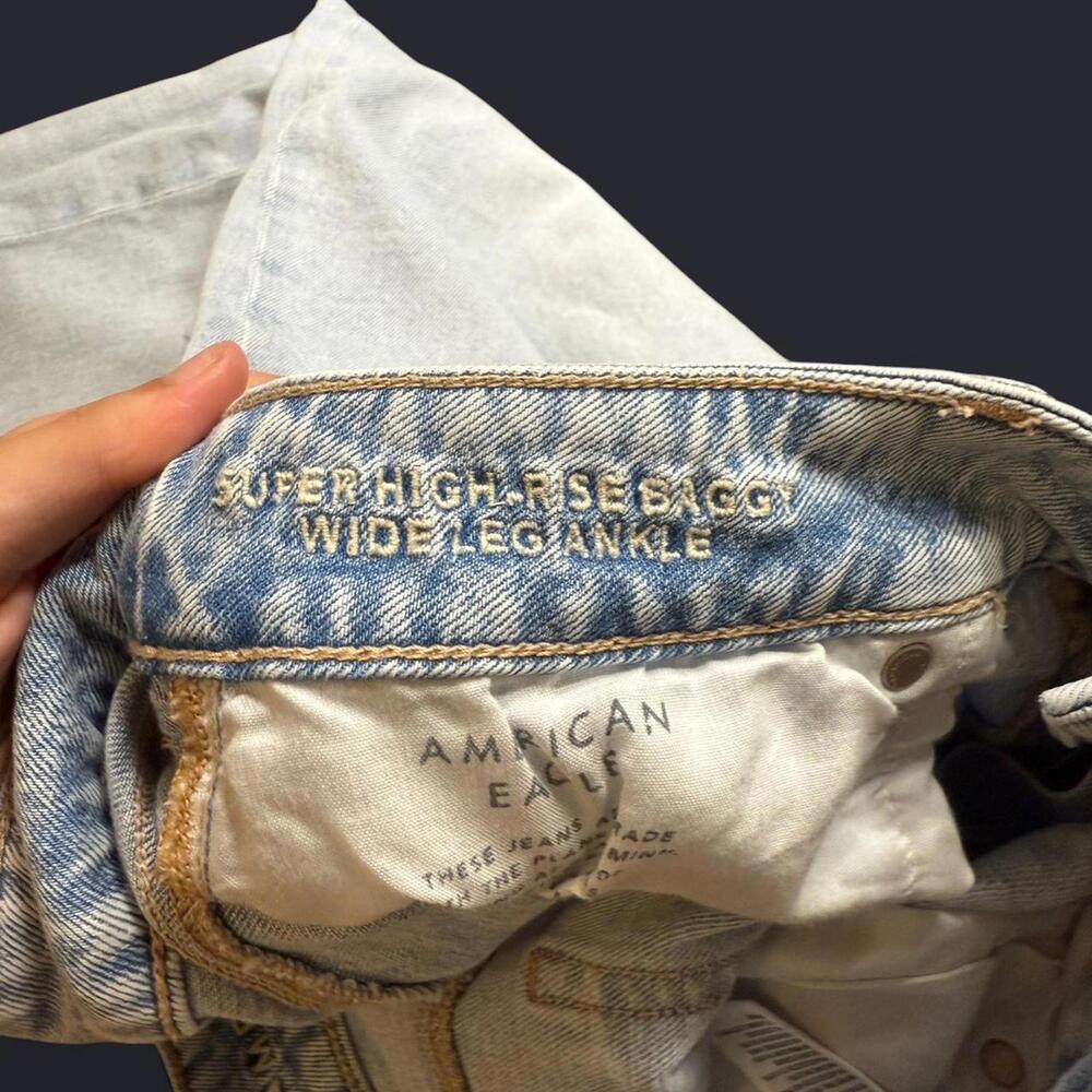 American Eagle Super High Rise Baggy Wide Leg ankle Jeans - Size 8 - Picture 4 of 5